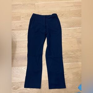 Lululemon on the move pant true navy size 4